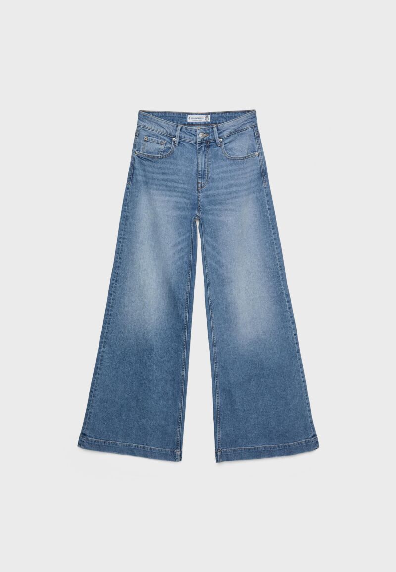 Jeans flare.