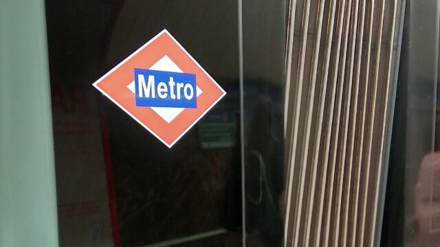Metro lleva a cabo esta semana un piloto para testar el impacto en la contaminación de su servicio de paquetería