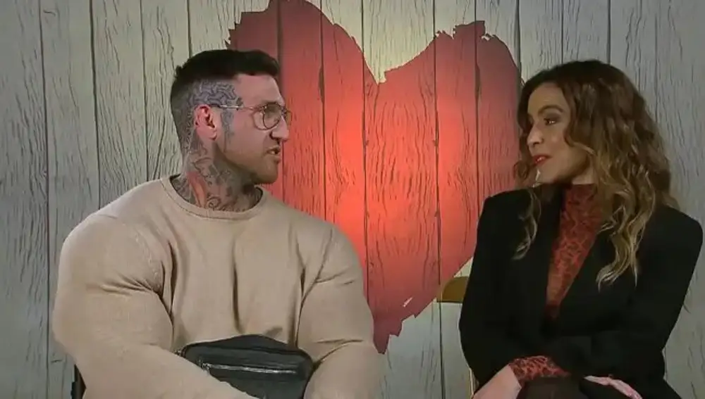 Alejandro y Alejandra en 'First Dates'