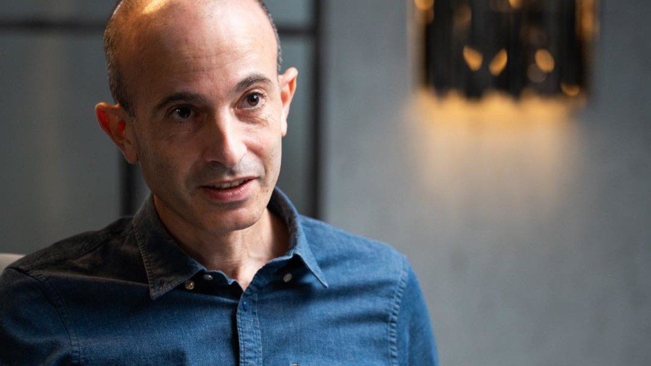 Yuval Noah Harari, visionario e historiador, deja claro el futuro: "¿Qué pasaría si en el futuro el ser más rico del planeta no fuera una persona?