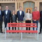 La entidad ha reciclado ya más de 1,2 millones de tarjetas caducadas o deterioradas que está convirtiendo en mobiliario urbano