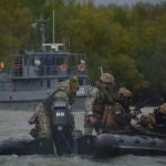 Ejercicio combinado de la Marina con la flotilla fluvial.