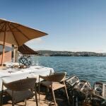 Así es el restaurante en el que podrás disfrutar de una comida entre hórreos y con vistas increíbles al mar
