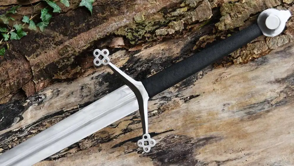Claymore, una espada escocesa para dos manos