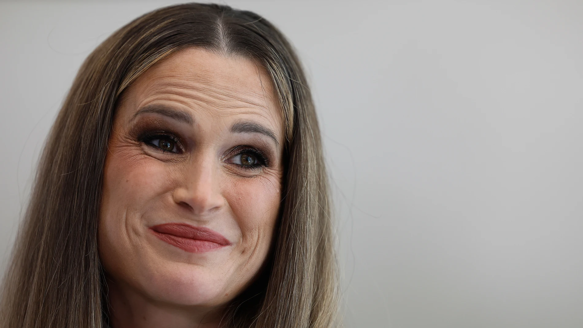 MADRID, 09/04/2025.- La influencer y corredora Estefania Unzu, en redes Verdeliss, durante una entrevista con EFE en la que desvela las dificultades a las que se ha enfrentado, las exigencias de su vida personal y la dura preparación a la que se tuvo que someter para una hazaña que ahora salta a la pantalla en el documental “Verdeliss.7 maratones, 7 continentes, 7 días”(Movistar Plus+, desde el 14 de abril). EFE/JP Gandul