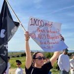 Decenas de familias paralizan la tala en la parcela del cantón de Montecarmelo