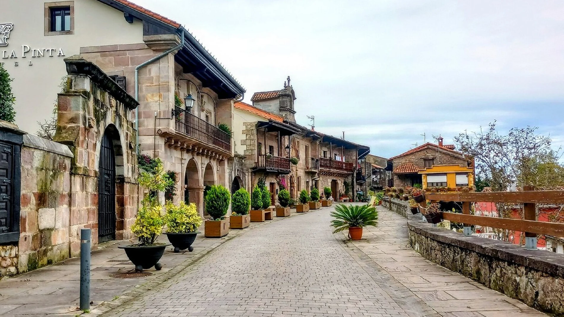 Estos son los dos pueblos desconocidos que no te puedes perder en tu visita a Cantabria