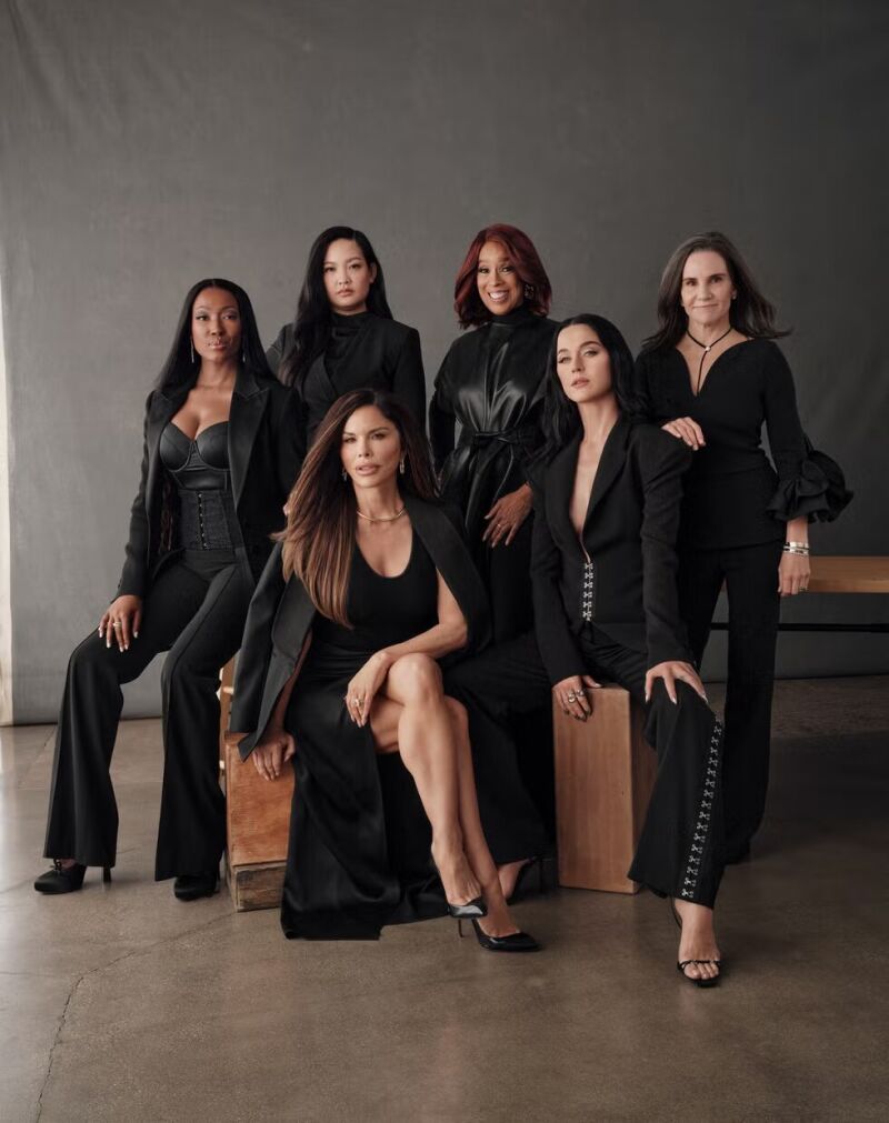 De izquierda a derecha y de arriba abajo: Aisha Bowe, Amanda Nguyễn, Gayle King, Kerianne Flynn, Lauren Sánchez y Katy Perry