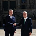Alfonso Rueda y Ángel Víctor Torres, hoy, en la Plaza del Obradoiro. 