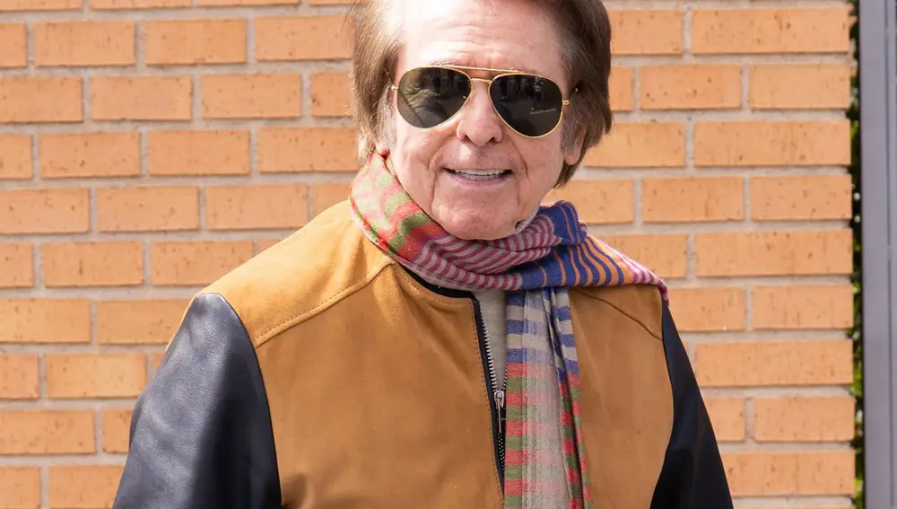 Raphael revela que, por el momento, no vuelve a los escenarios: "Hay que esperar todavía, pero estoy muy bien"
