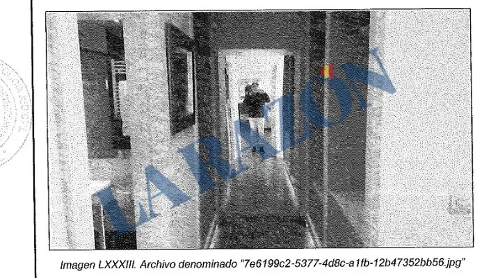 Una foto de Escolano en uno de los pisos que visitó con Jésica