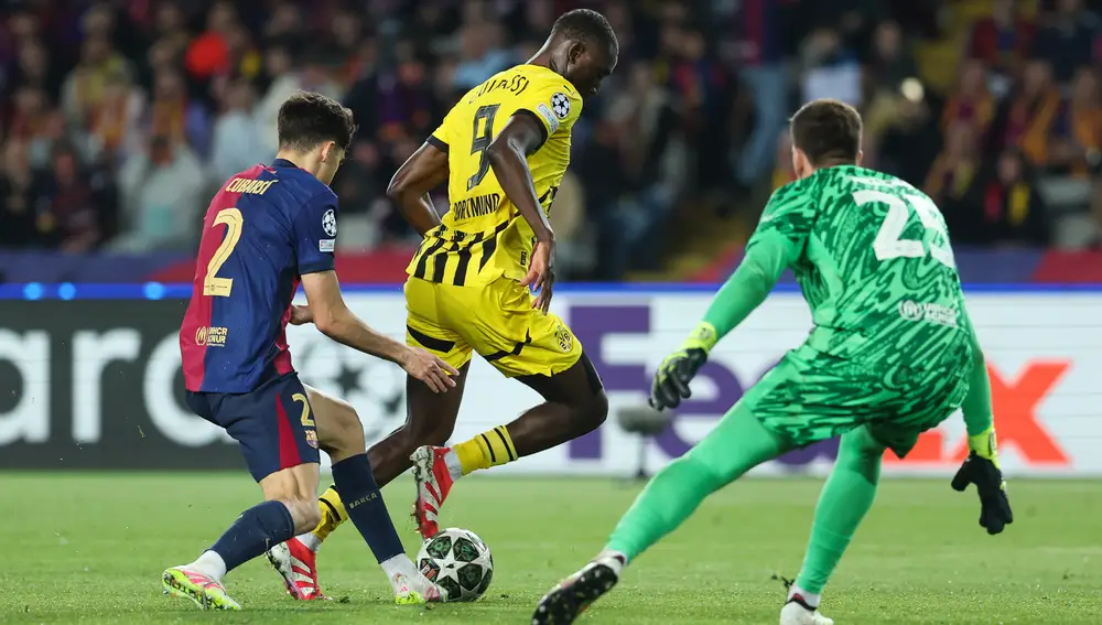 FC Barcelona v Borussia Dortmund - UEFA Champions League 2024/25 Quarter - Final