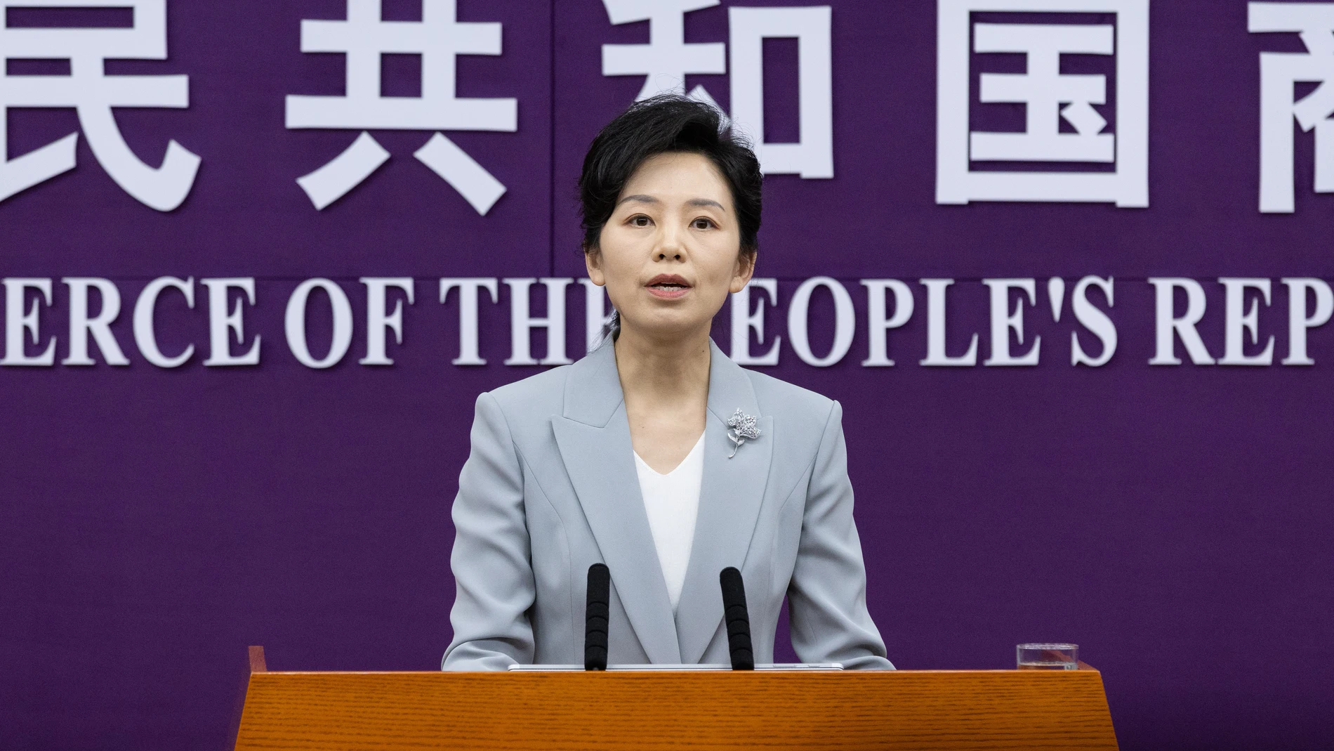 La portavoz del Ministerio de Comercio de China, He Yongqian