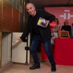 Premio Antonio De Sancha 2025 para Serrat y entrega de parte de su legado a las cajas de las letra del institu