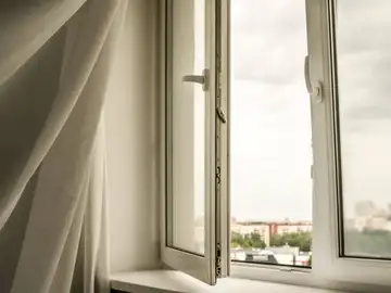 El tiempo exacto que debes ventilar tu casa para eliminar el moho y la humedad El tiempo exacto que debes ventilar tu casa para eliminar el moho y la humedad