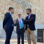 Javier Montero, Antonio Luis Vázquez y Agustín Leal en los juzgados de León