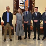 El alcalde de Salamanca, Carlos García Carbayo, junto a la doctora Sara Cuadrado-Castaño, durante la presentación del proyecto