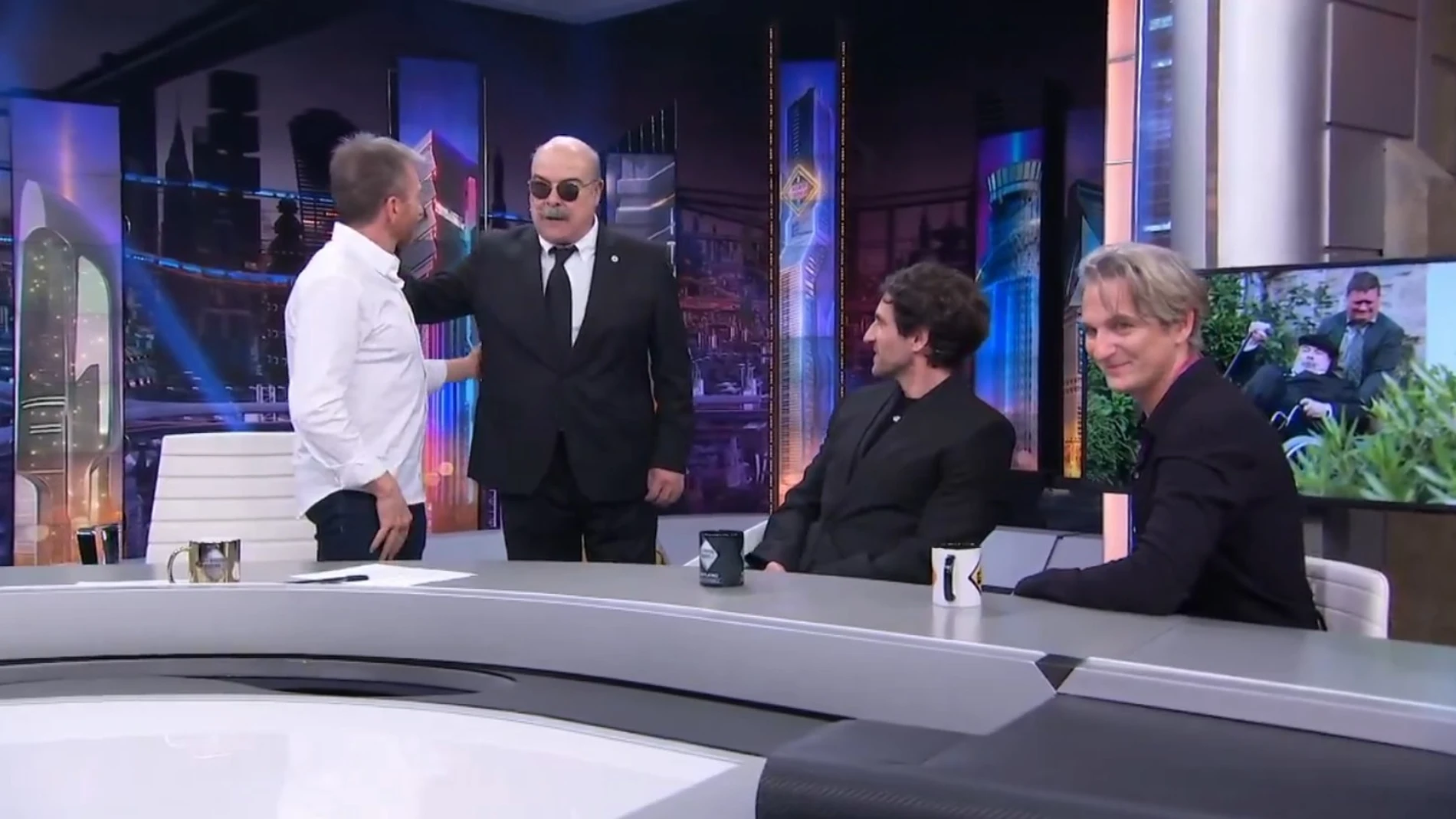 Resines (y varios más) irrumpe en "El Hormiguero" en la entrevista a Quim Gutiérrez y Ernesto Alterio: “Esto es una mierda”