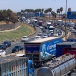 Casi 13 kilómetros de retención en la SE-30 por un accidente y una avería y siete en la A-49