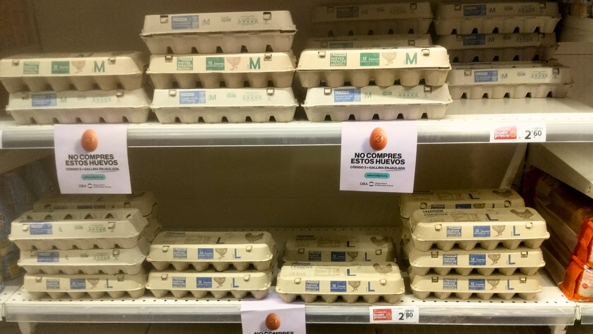 El nuevo cartel de aviso que se está poniendo en los supermercados españoles y que no dejarás de ver