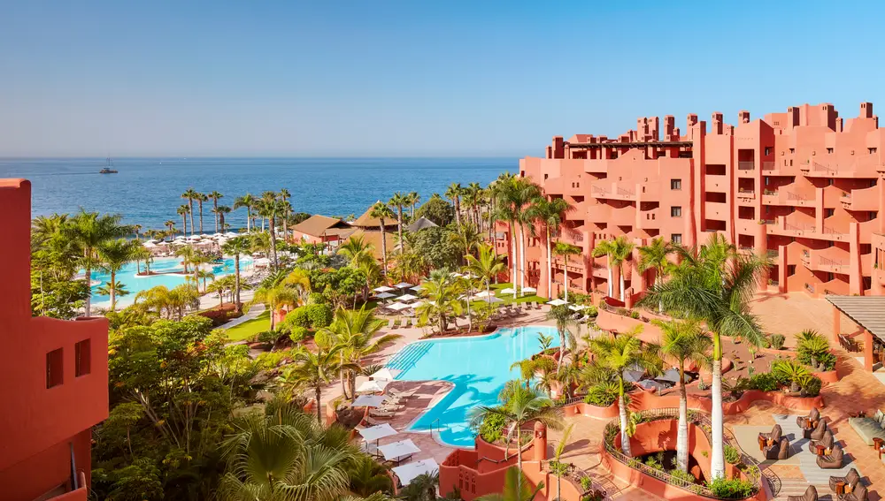 Vista exterior de Tivoli La Caleta Tenerife Resort