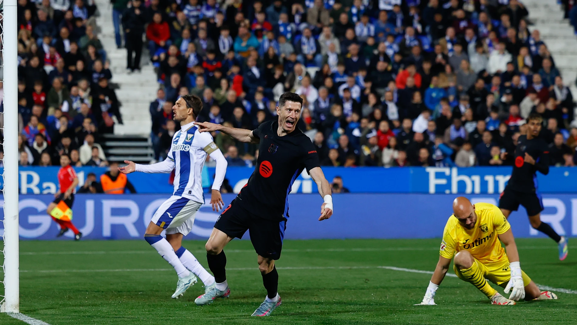 Robert Lewandowski of FC Barcelona celebrates a goal during the Spanish League, LaLiga EA Sports, football match played between CD Leganes and FC Barcelona at Butarque stadium on April 12, 2025, in Leganes, Madrid, Spain. AFP7 12/04/2025 ONLY FOR USE IN SPAIN