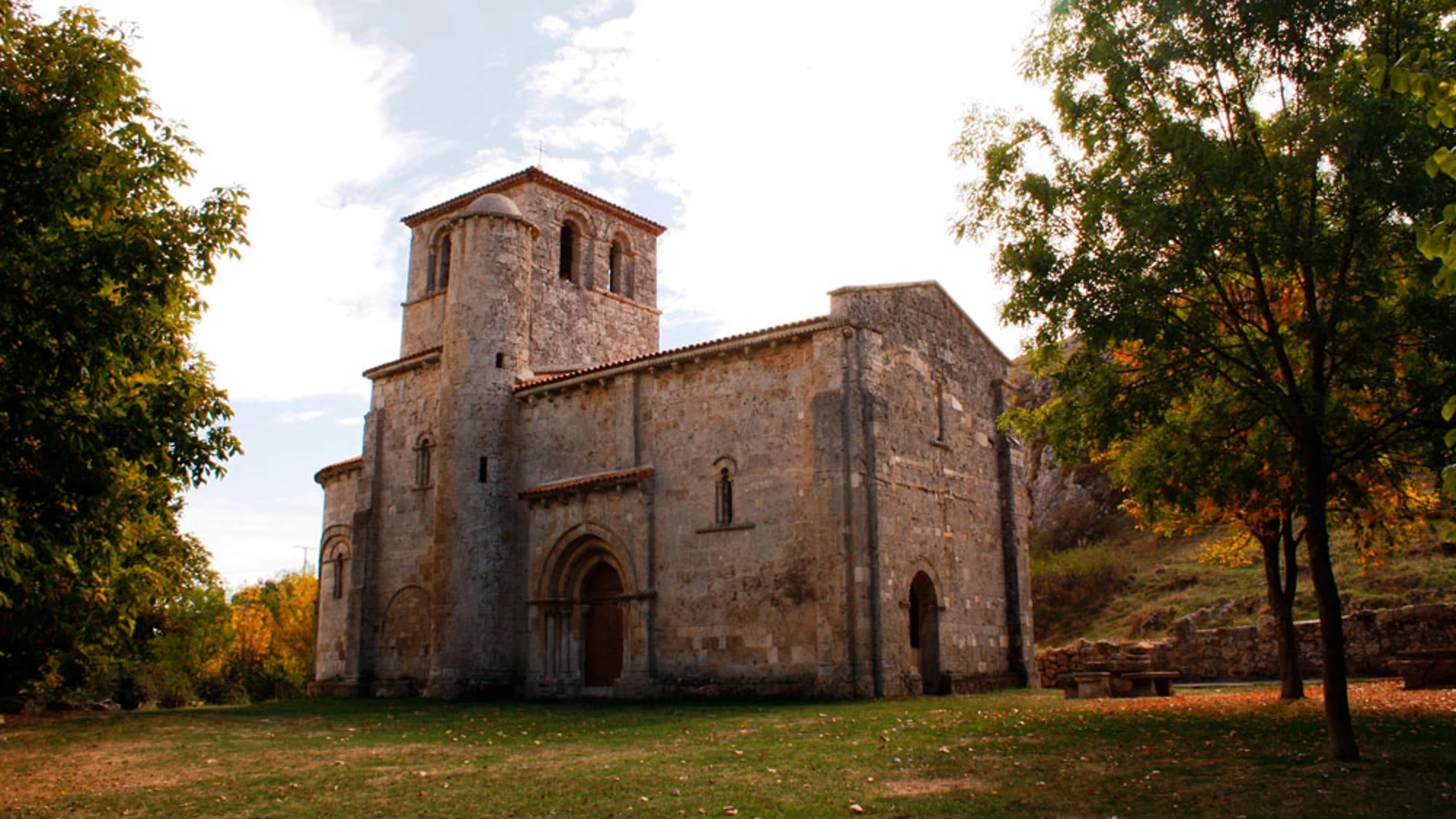 La ermita de Nuestra Señora del Valle de la localidad burgalesa de Monasterio de Rodilla