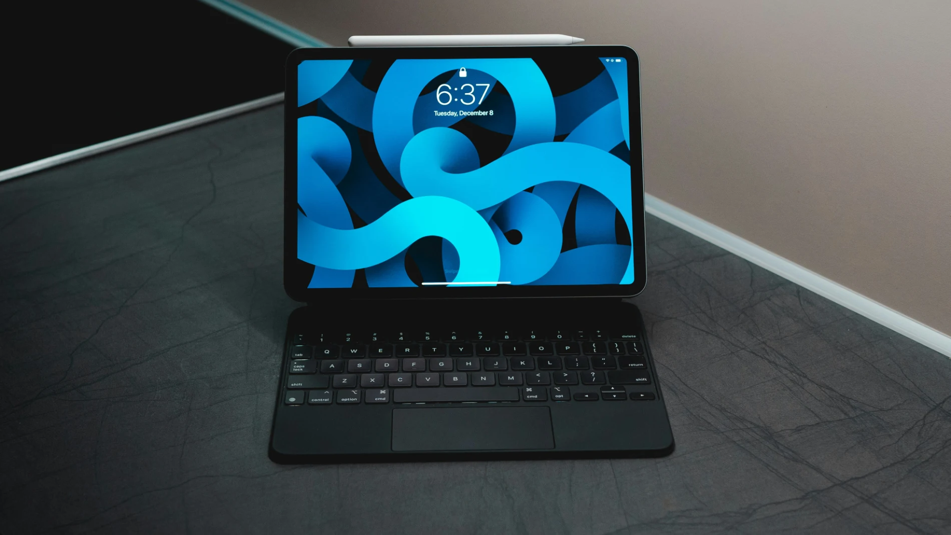 Un iPad Pro con teclado