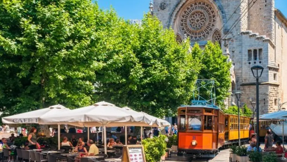 ¿El tren más bonito de España? Descubre por qué todos quieren subir a la joya ferroviaria de Sóller