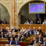 La mayoría de Fidesz en el Parlamento húngaro sacó adelanto la polémica enmienda constitucional