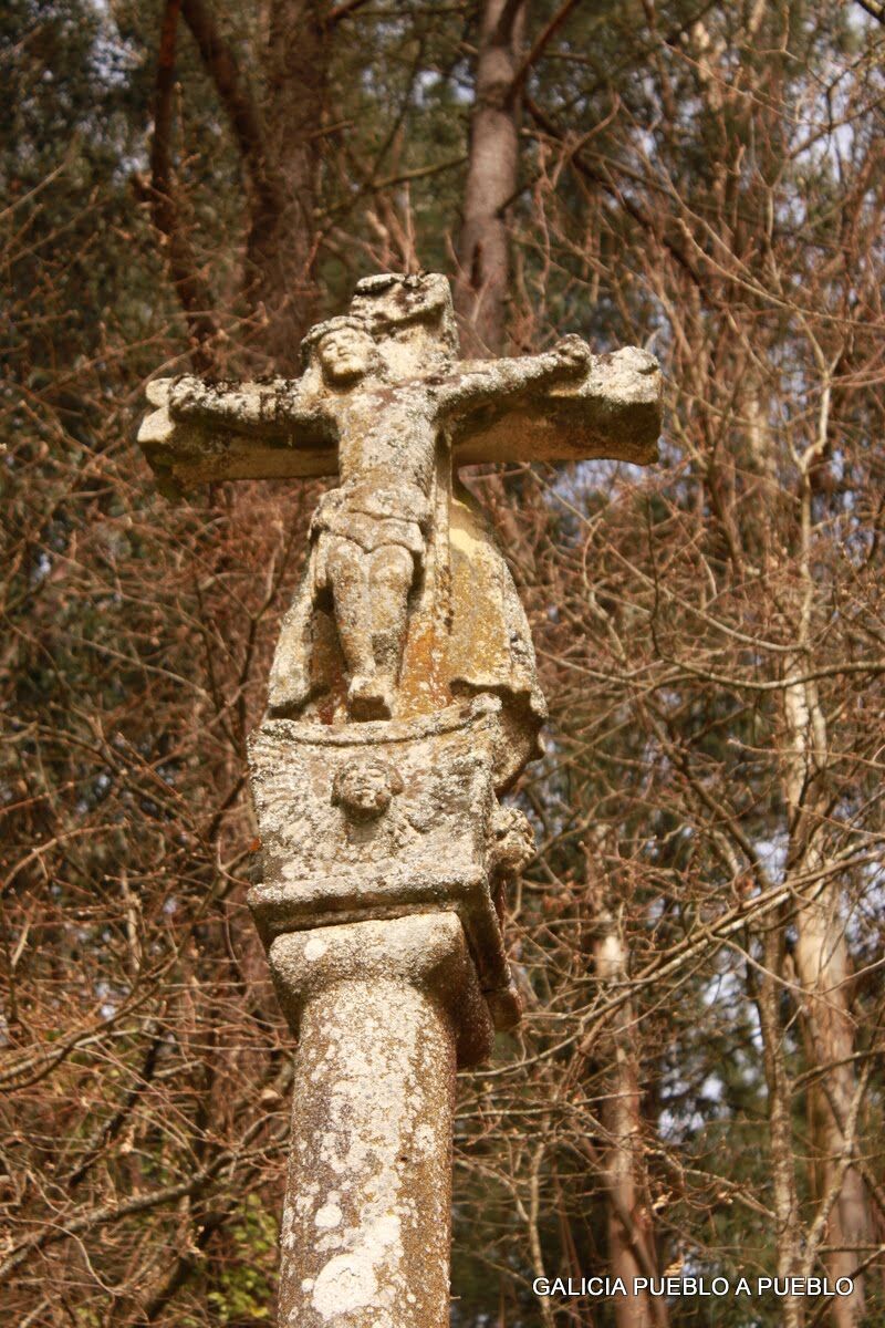 Imagen del cruceiro del santuario