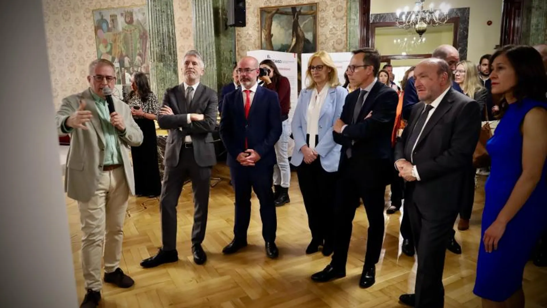El ministro de Interior, Fernando Grande-Marlaska, en la inauguración de la exposición