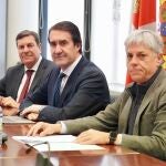 Fernández Carriedo, Suárez-Quiñones y Eduardo Diego, en la reunión