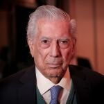 El escritor peruano ganador del premio Nobel de Literatura Mario Vargas Llosa 