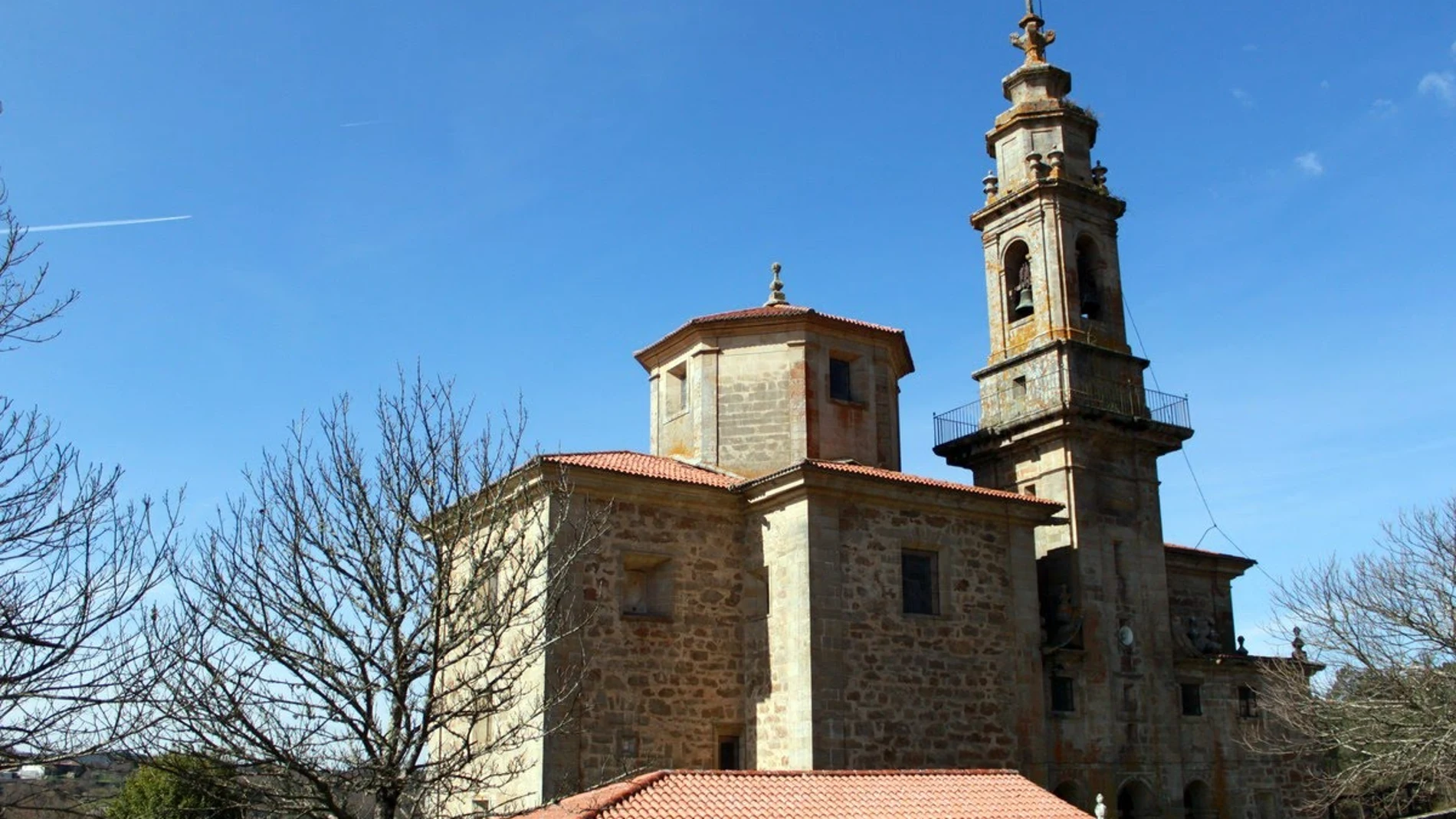 Donde el románico se da la mano con el neoclásico: así es este conjunto religioso en el corazón de Pontevedra