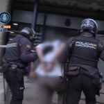 La Policía Nacional detiene al presunto autor de varias agresiones sexuales cometidas en portales de edificios de Valencia