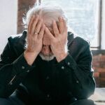 Dos cosas en particular: lo que más lamentan las personas en la vejez, según un estudio