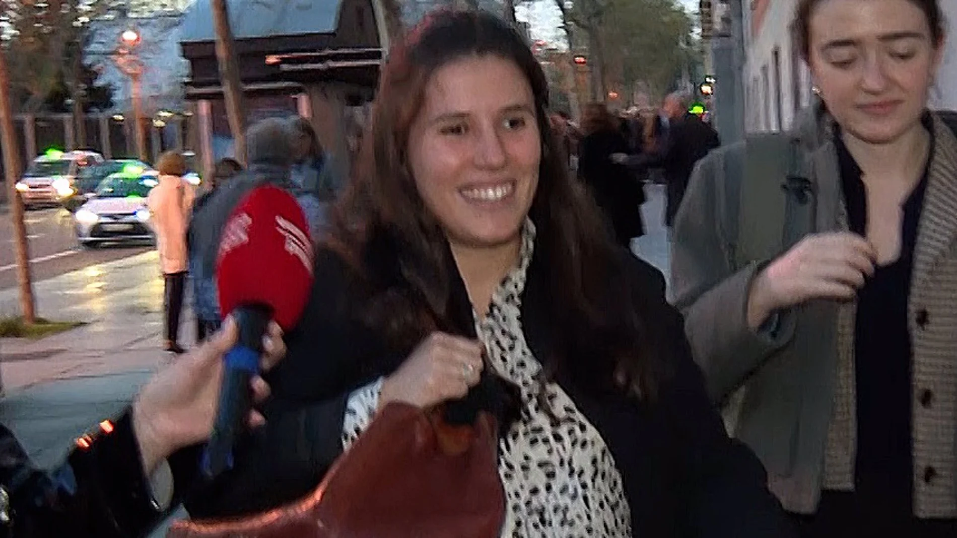 Teresa Urquijo reaparece presumiendo de barriguita y desvela cómo lleva el embarazo