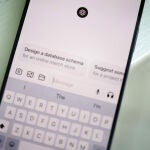 La app de ChatGPT en un smartphone