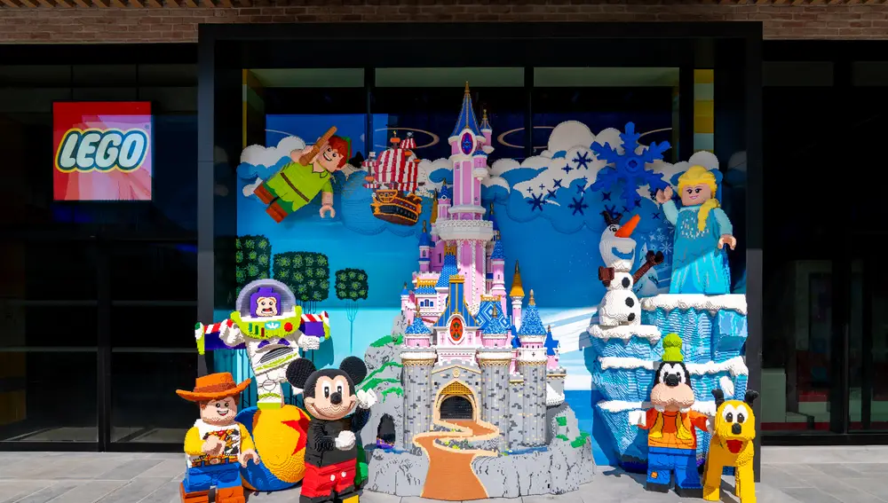 Tienda de LEGO en el Disney Village