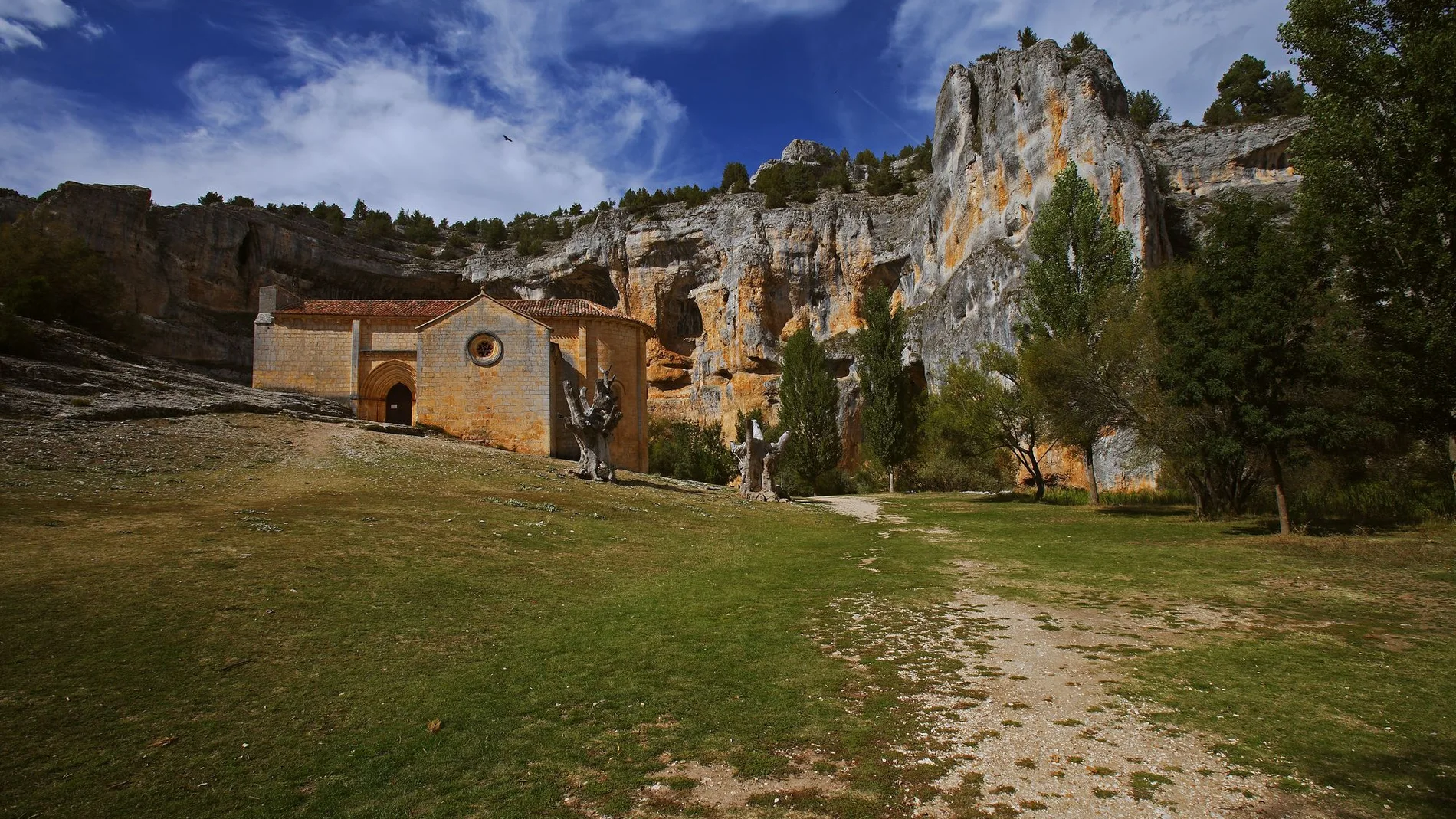 Ermita de San Bartolomé en el Parque Natural del Cañón del Río Lobos