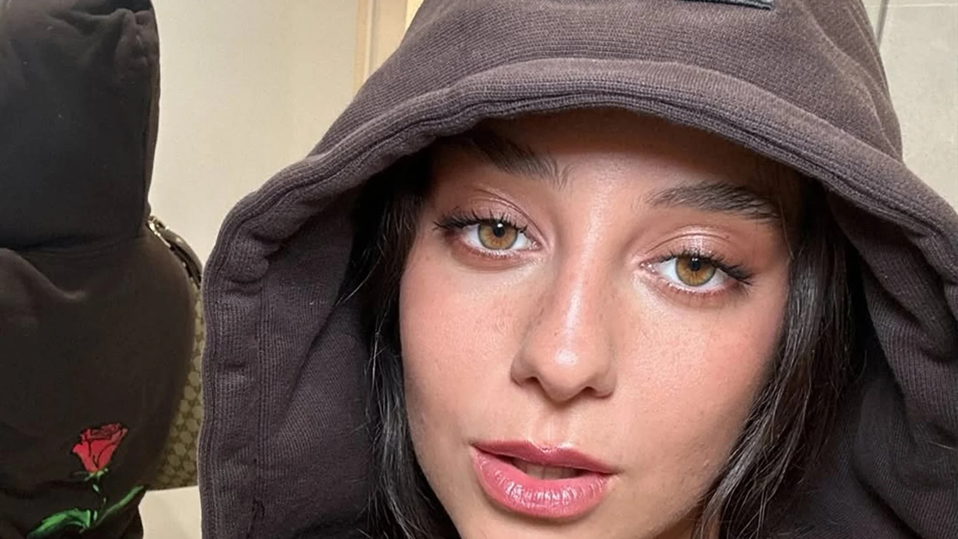 Victoria Federica con sudadera de marca española.