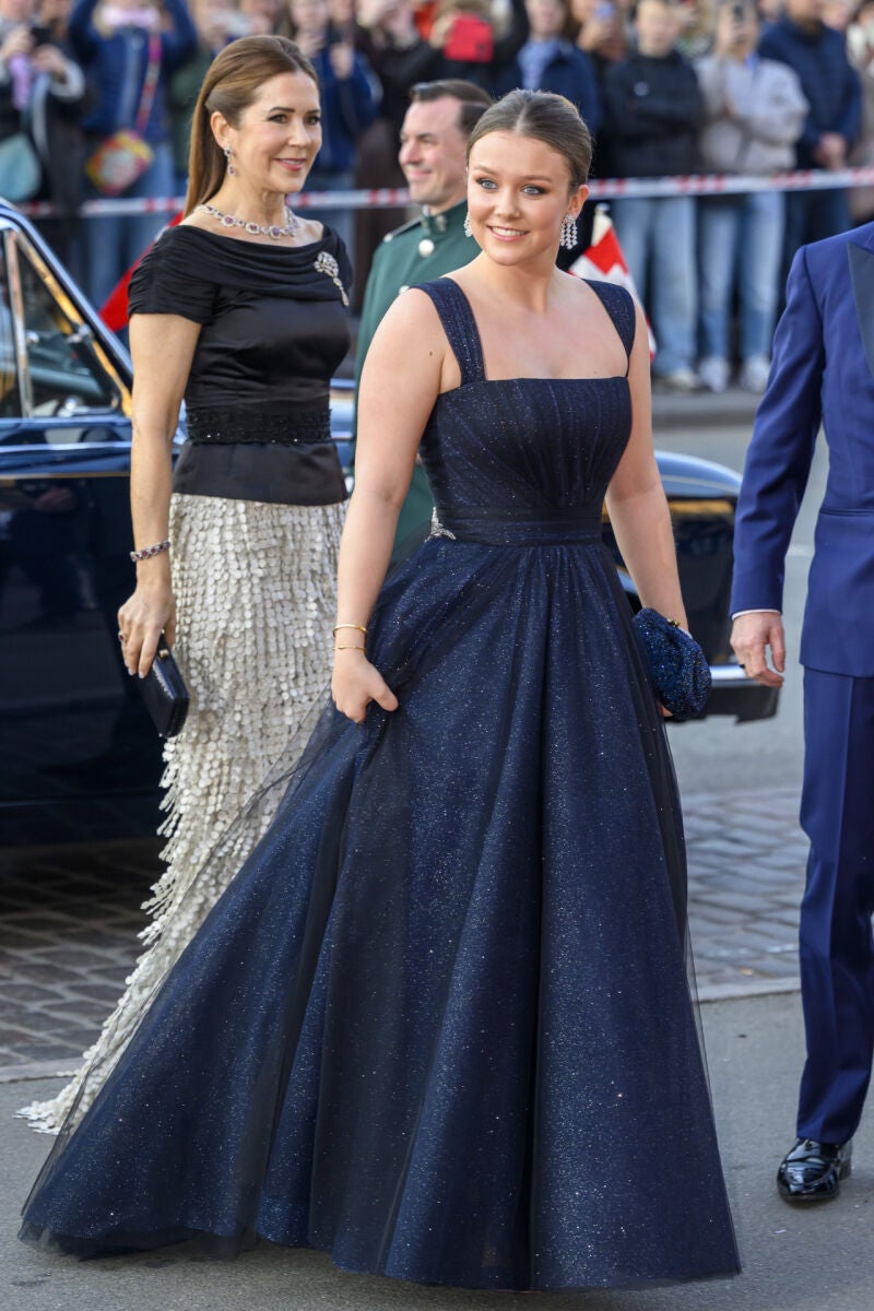 El look de Isabella de Dinamarca.