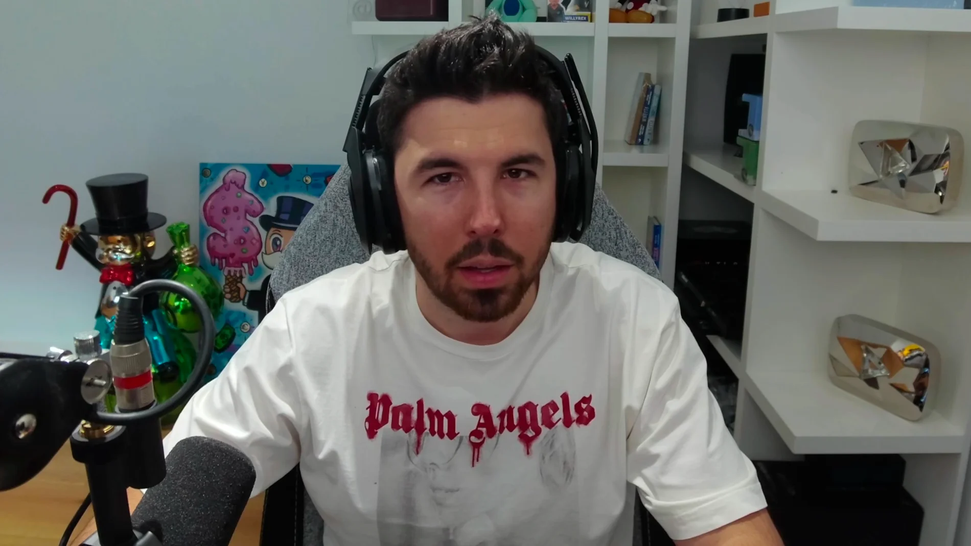 Willyrex también ha compartido una imagen en su canal de YouTube con el mismo mensaje