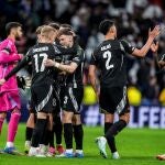 Los jugadores del Arsenal celebran el pase a semifinales de la Champions