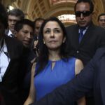 Perú.- La ex primera dama Nadine Heredia viaja a Brasil tras recibir asilo después de ser condenada a 15 años de cárcel