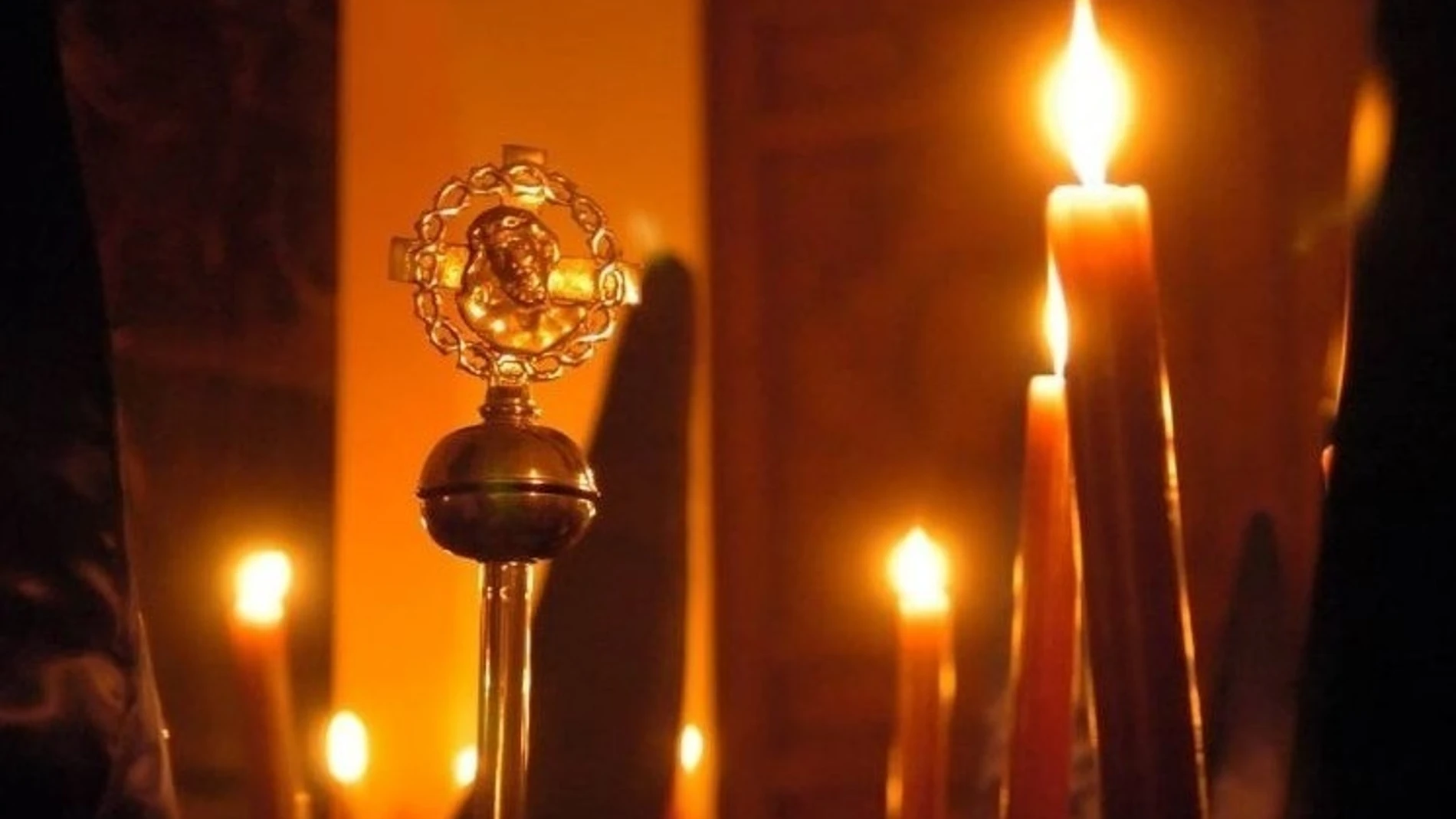 El silencio, protagonista de las procesiones de la tarde del Jueves Santo en Murcia