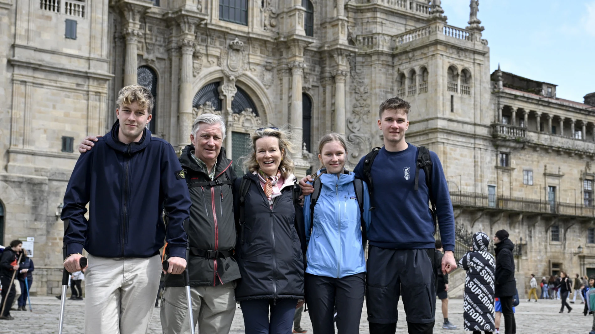 La familia real de Bélgica acaba el Camino de Santiago