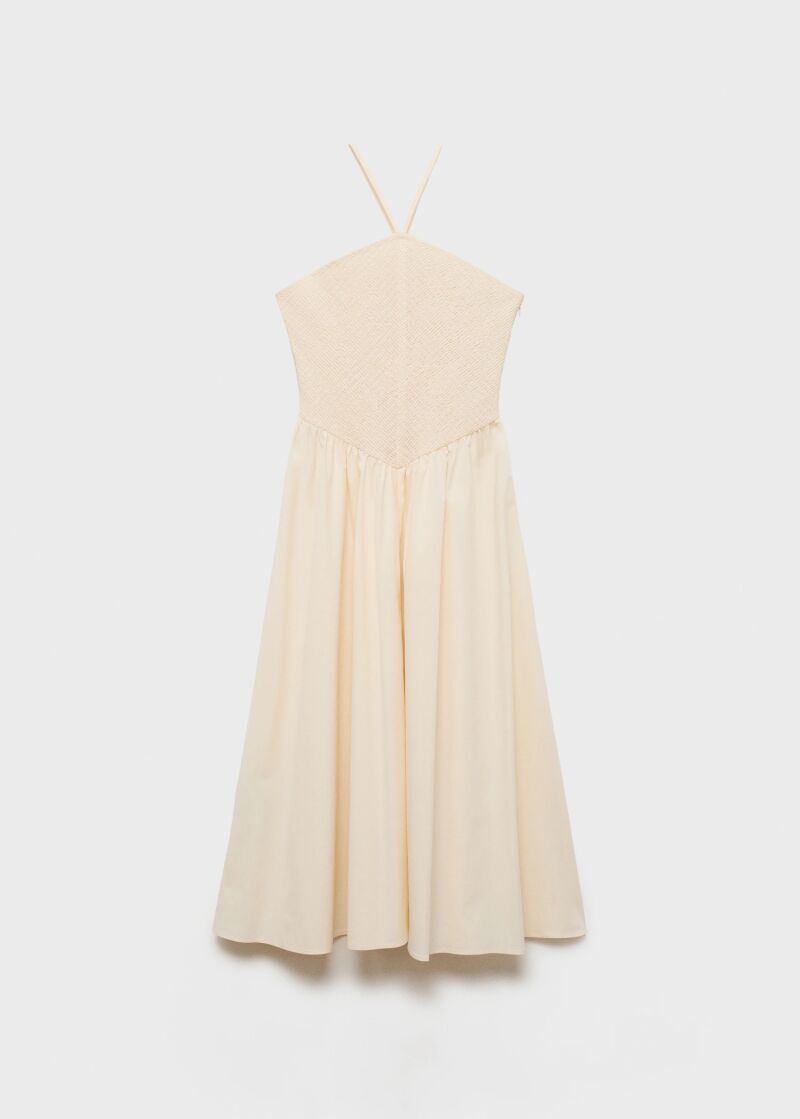 Vestido de cuello halter.