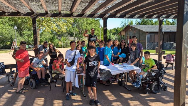 Niños participantes en el anterior campamento de Aspaym en Cubillos del Sil